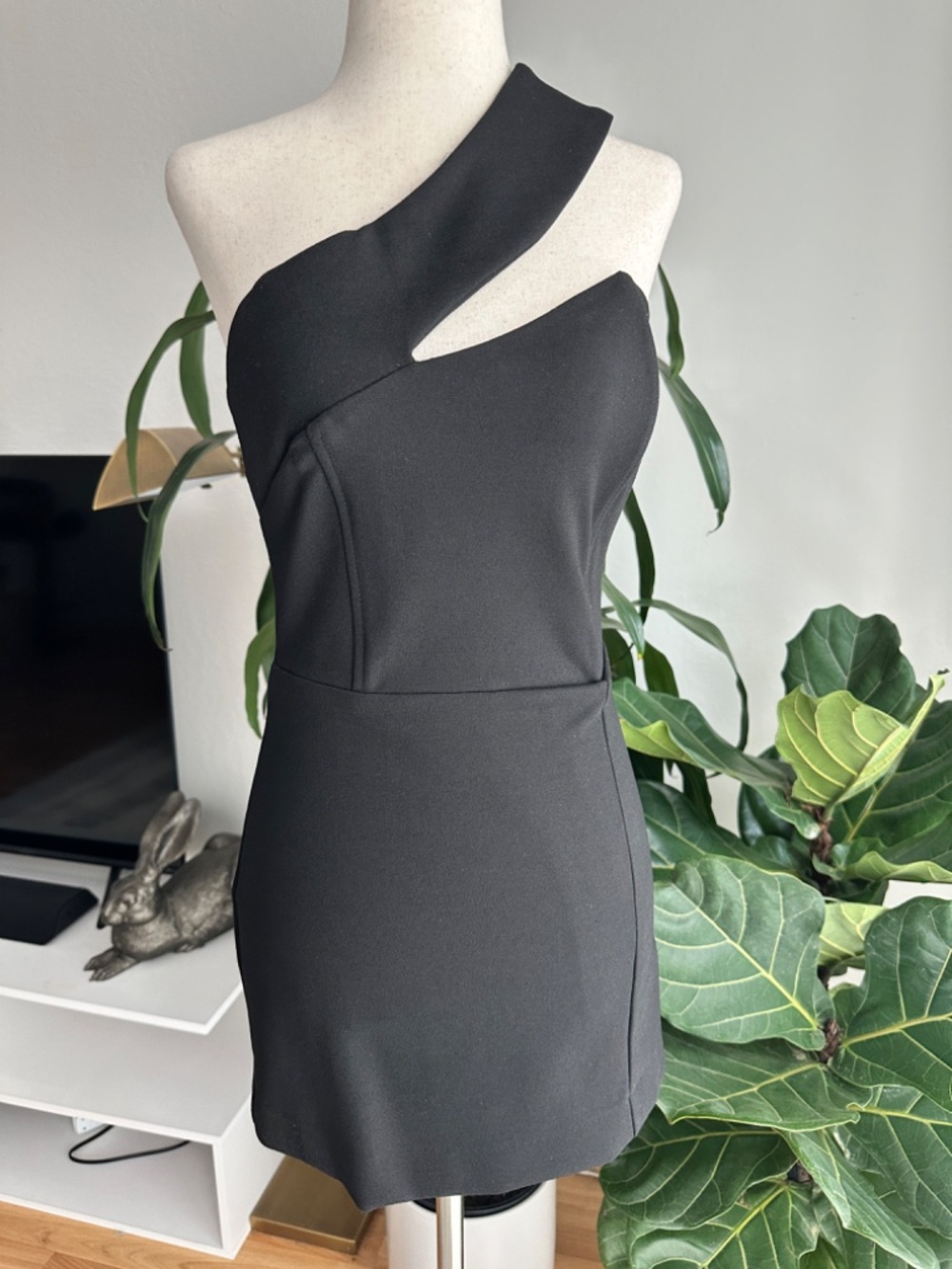 Black One Shoulder Cutout Mini Dress Fitted Bodycon XS Sleek Statement